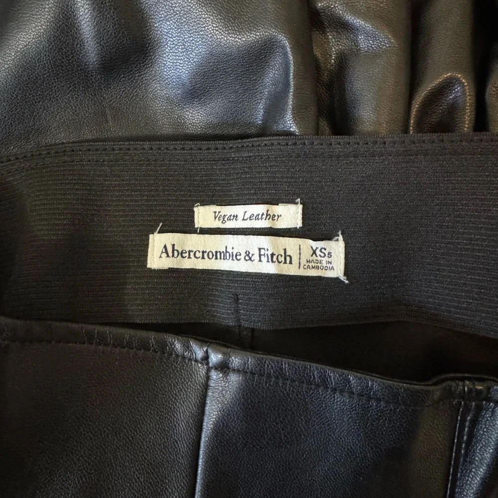 Abercrombie & Fitch Vegan Leather Pants - Black - Picture 4 of 4